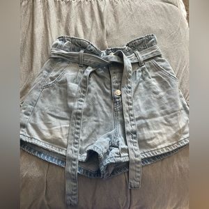 American Eagle high wasted Shorts/jean